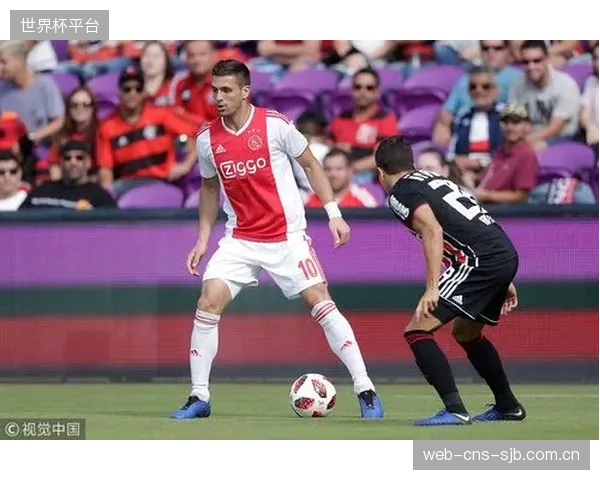 ArenaSport与塞尔维亚足协合作,部署了全球首个结合REMI和集中式VAR的贡献网络,利用Nimbra平台和BGP路由保障关键讯道回传 ArenaSport与塞尔维亚足协合作,部署了全球首个结合REMI和集中式VAR的贡献网络,利用Nimbra平台和BGP路由保障关键讯道回传
